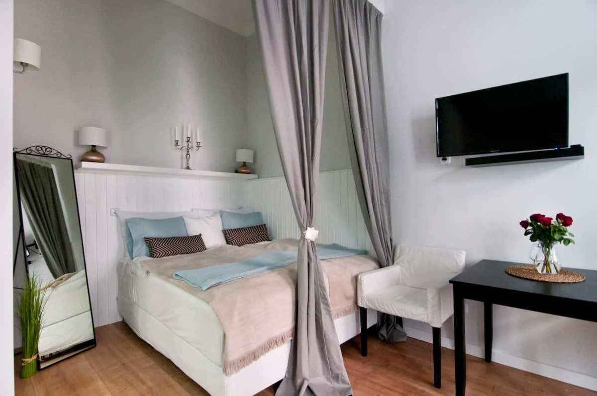 ⍟Luxurious And Bright⍟ 5 Min Walk To City Center Apartment Wina Bagian luar foto