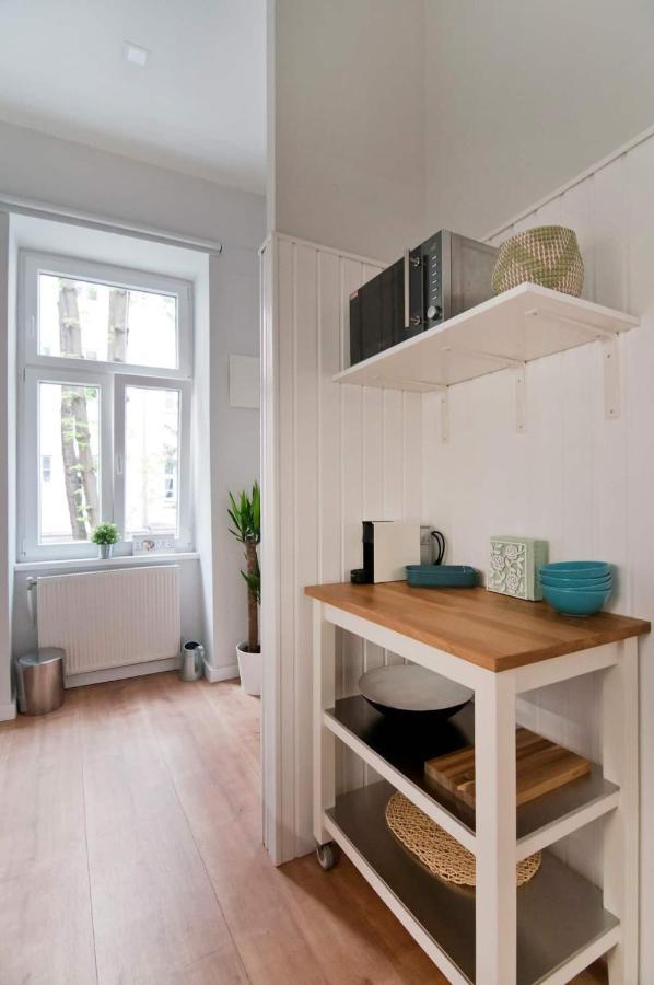 ⍟Luxurious And Bright⍟ 5 Min Walk To City Center Apartment Wina Bagian luar foto